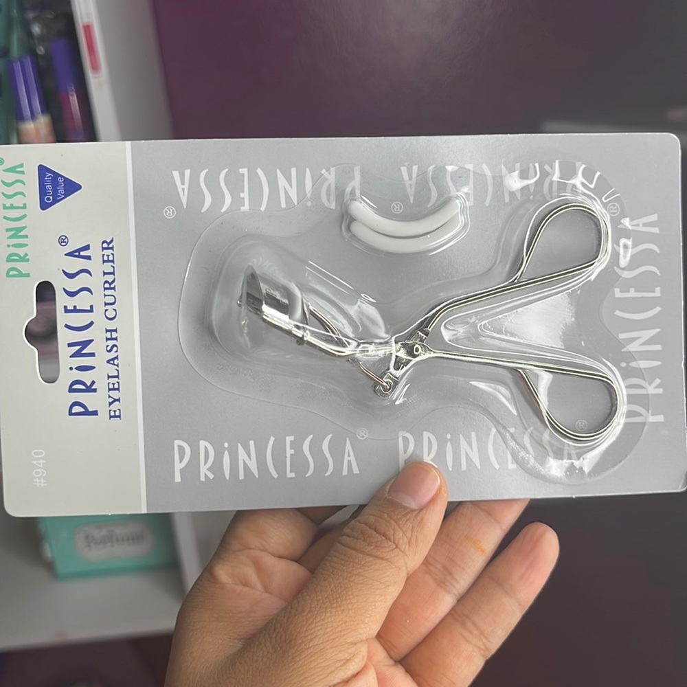 Eyelash Curler